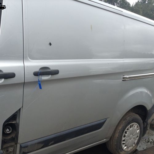 FORD TRANSIT CUSTOM 2015 PREFACELIFT SIDE LOADING DOOR SLIGHT DAMAGE MOONDUST SILVER SPARES OR REPAIRS 2