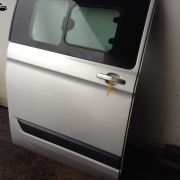 FORD TRANSIT TOURNEO CUSTOM 66 PLATE O/S DRIVERS SIDE LOADING DOOR GLAZED (SILVER)