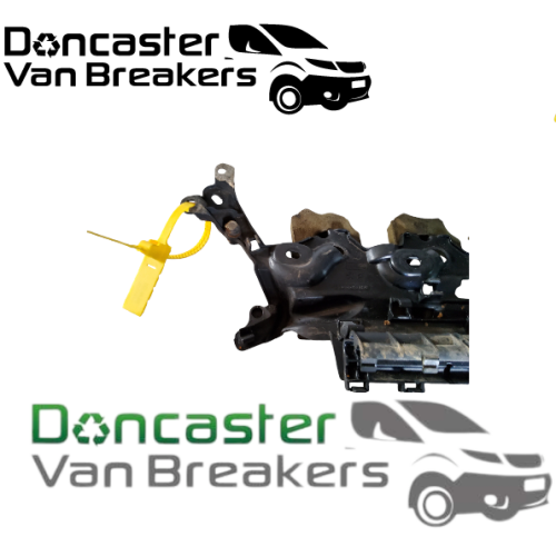 PEUGEOT BOXER / RELAY 2.0 DW10 2019 FUEL PIPE HOLDER (TOP OF ENGINE) 9808843180 2