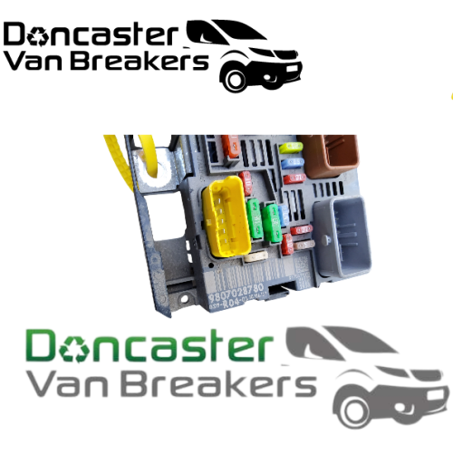 PEUGEOT PARTNER / CITROEN BERLINGO 1.6 HDI 2017 UNDER BONNET FUSE BOX 9807028780 BSM 1