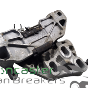 MERCEDES A200 2022 1.3 AUTO GEARBOX MOUNT A2472405400 4