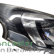 VAUXHALL VIVARO / TRAFFIC 1.6 2016 O/S DRIVERS HEADLIGHT 260108099R