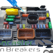 PEUGEOT PARTNER / BERLINGO 2016 UNDER BONNET FUSE BOX 9807028780