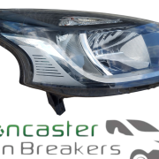 RENAULT TRAFFIC/ VIVARO 2017 O/S DRIVERS HEADLIGHT 260107274R