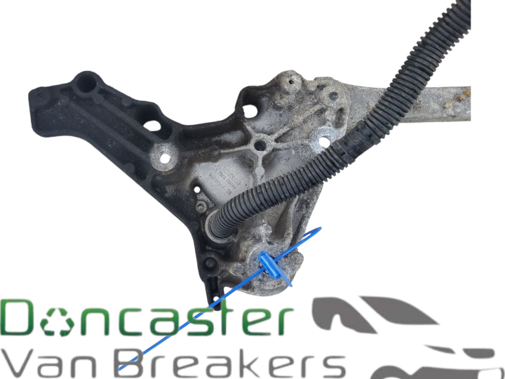 Front bumper reinforcement for Renault Trafic 2014- 7567 Front bumper reinforcement for Renault Trafic 2014- 7567