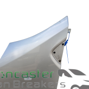 VAUXHALL VIVARO/ TRAFFIC 2017 N/S/F GENUINE WING IN SILVER GOOD CONDITION