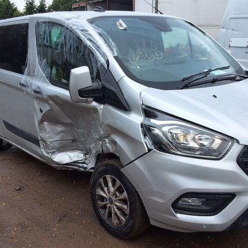 JUST IN FOR BREAKING - FORD TRANSIT CUSTOM AUTOMATIC 2.0 2023 24K