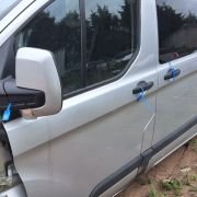 FORD TRANSIT CUSTOM 2023 N/S FRONT DOOR COMPLETE (MINUS MIRROR)