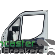 IVECO DAILY 2017 O/S DRIVERS FRONT DOOR IN WHITE