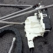 MERCEDES SPRINTER 2022 SIDE LOADING DOOR CATCH ASSEMBLY WITH CHAIN + CABLES ALL COMPLETE A9107302000