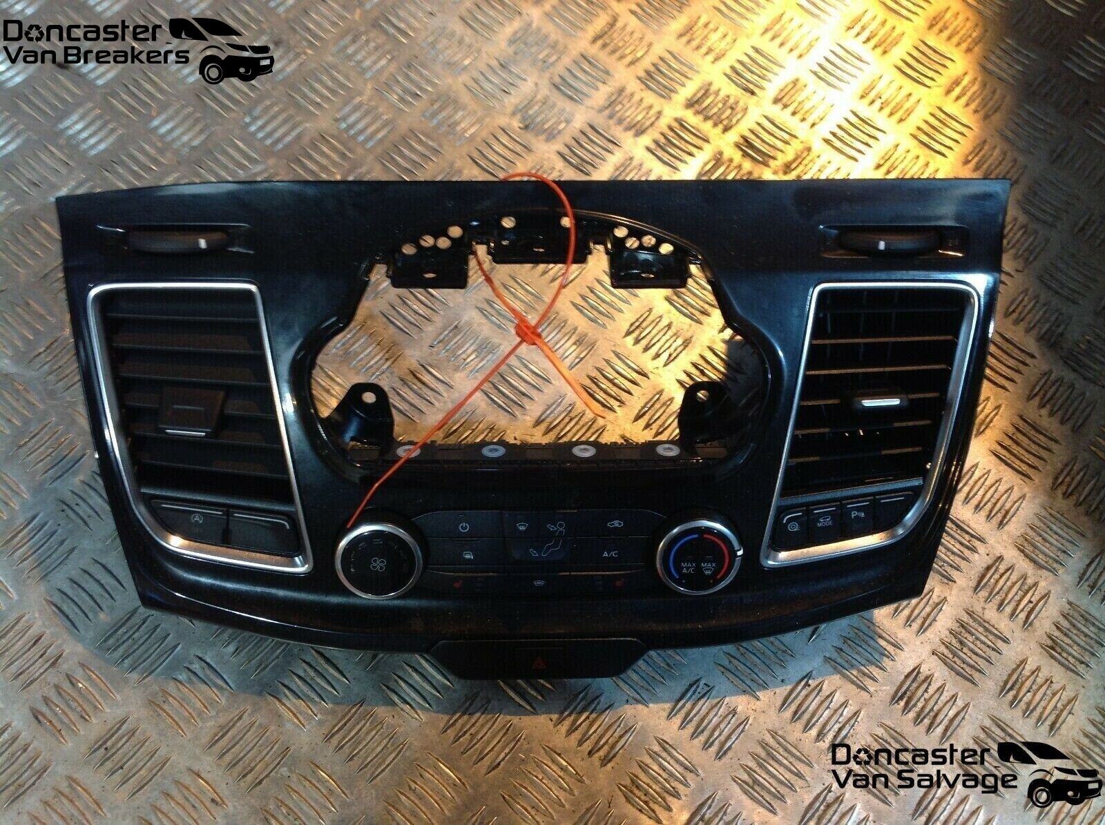 FORD TRANSIT CUSTOM 2020 CENTRE CONSOLE WITH HEATER CONTROL PANEL