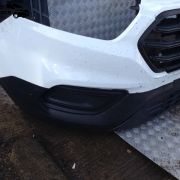 FORD TRANSIT CUSTOM 2020 FRONT BUMPER COMPLETE WHITE DAMAGED SEE IMAGES