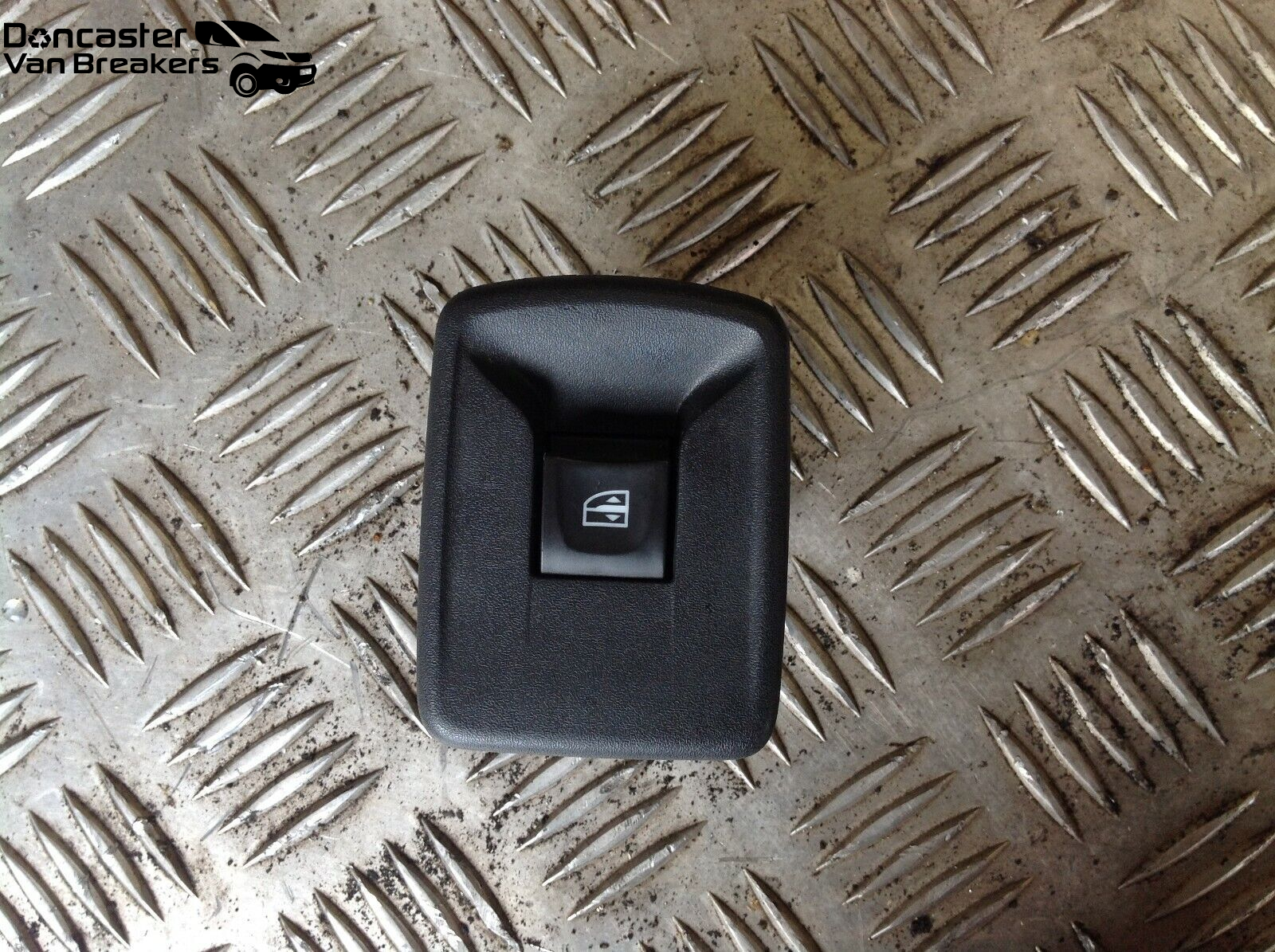 MERCEDES CITAN / RENAULT KANGOO 2016 WINDOW SWITCH - Doncaster Van ...