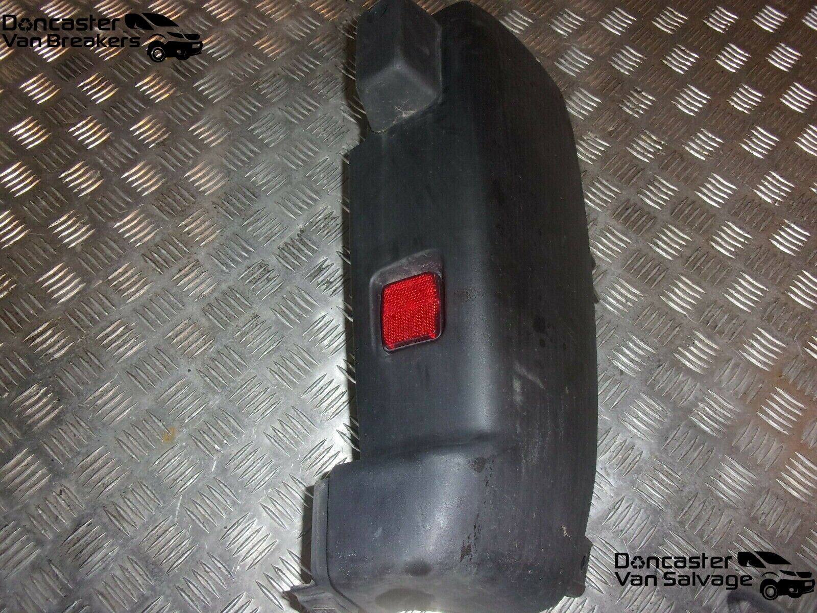 PEUGEOT BOXER/RELAY/DUCATO 2018 DRIVERS SIDE REAR BUMBER CORNER 1305761070